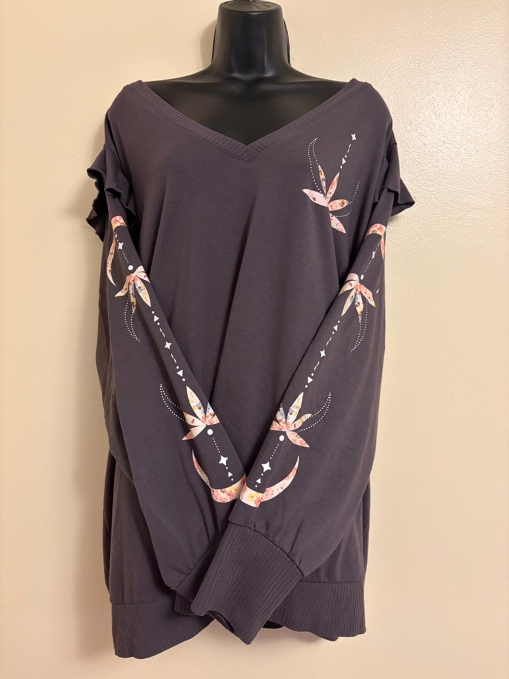 Torrid Women's V-Neck Long Sleeve Top with Floral Crescent Sleeve Detail - Brown